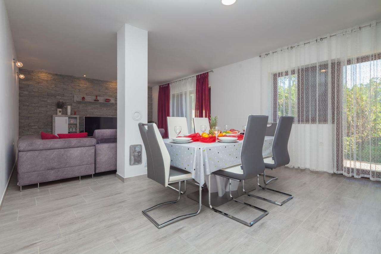 Apartmán New Brend App Matija Pinezici  Exteriér fotografie